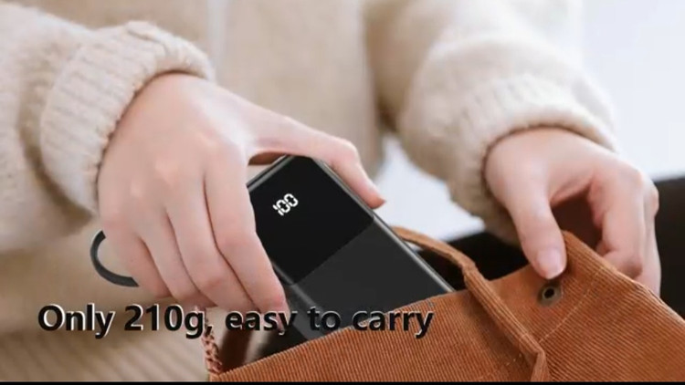 پاوربانک فمپوین Fempoin DY206 ظرفیت 10000 میلیآمپر ساعت با کابل USB-C و نمایشگر LED
