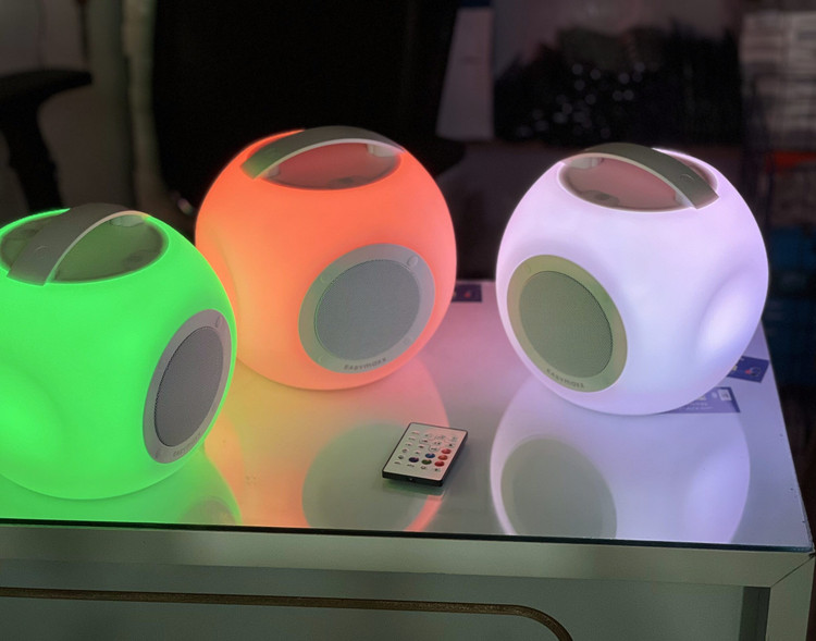 اسپیکر بلوتوثی EASYmaxx Colorcube مدل BTS-518C با نورپردازی RGB و ریموت کنترل اصلی
