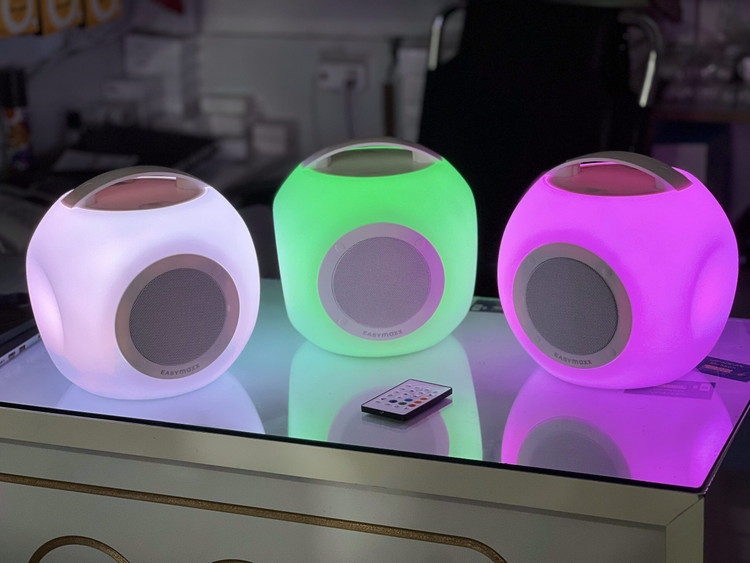 اسپیکر بلوتوثی EASYmaxx Colorcube مدل BTS-518C با نورپردازی RGB و ریموت کنترل اصلی